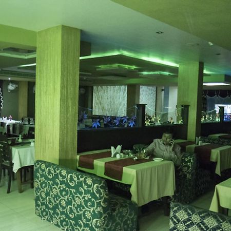 Hotel Sunshine Baharampur Экстерьер фото