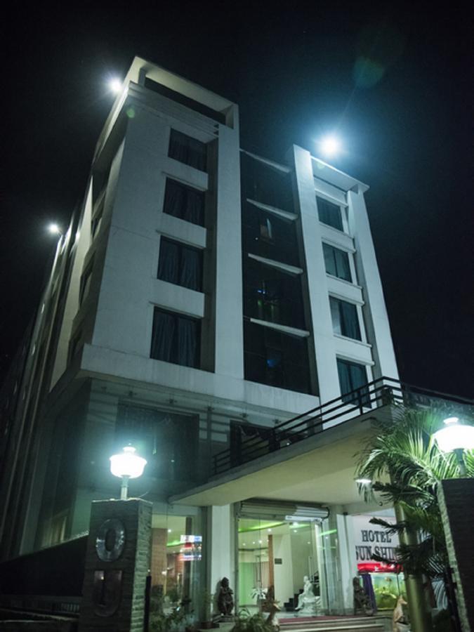 Hotel Sunshine Baharampur Экстерьер фото