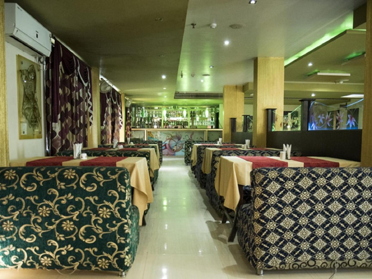 Hotel Sunshine Baharampur Экстерьер фото