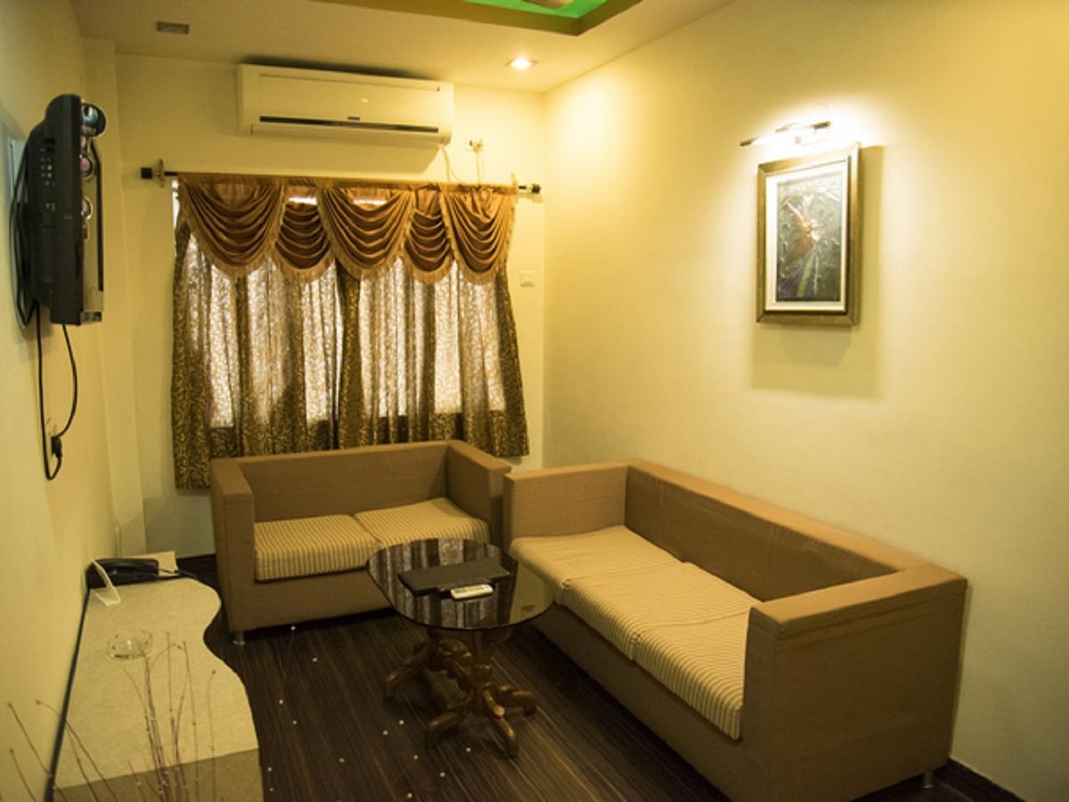 Hotel Sunshine Baharampur Экстерьер фото