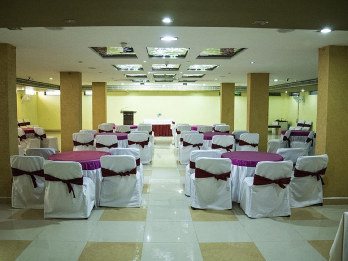 Hotel Sunshine Baharampur Экстерьер фото