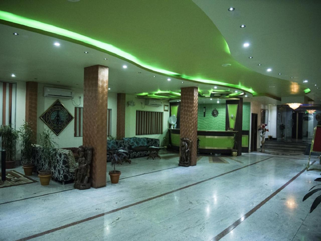 Hotel Sunshine Baharampur Экстерьер фото